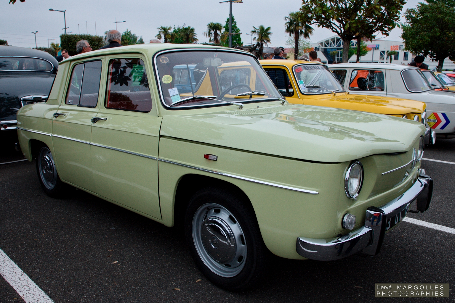 Renault 8-01.jpg